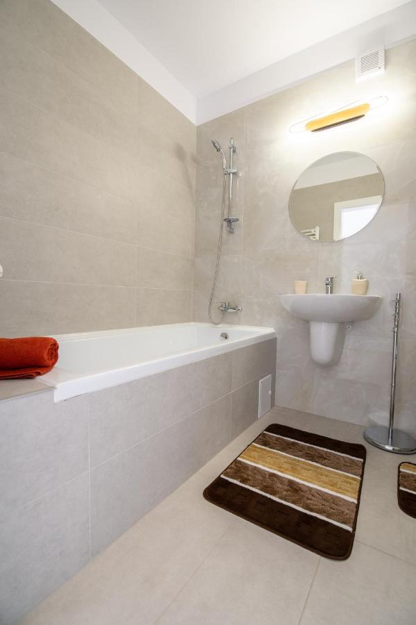 Claseb Apartment Temesvár Kültér fotó
